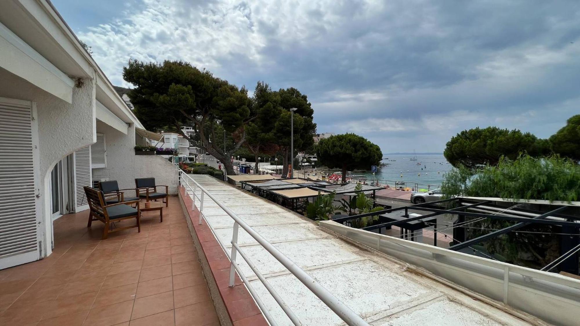 Precioso Apartamento Moderno En Primera Linea Del Mar Av-11 Roses Zewnętrze zdjęcie