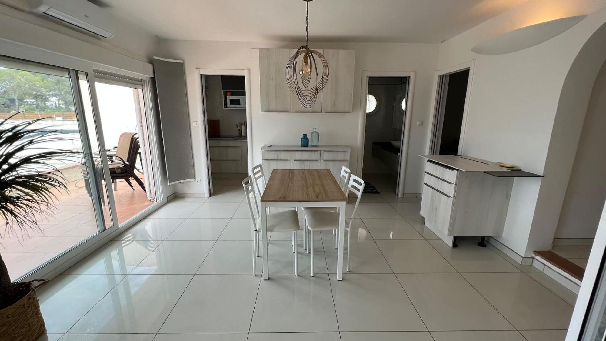 Precioso Apartamento Moderno En Primera Linea Del Mar Av-11 Roses Zewnętrze zdjęcie